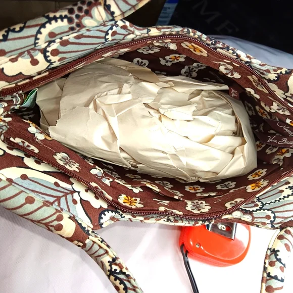 Vera Bradley Retired 2010 Slate Blooms The Gabby Quilted Tote Handbag NWOT - Picture 2 of 3